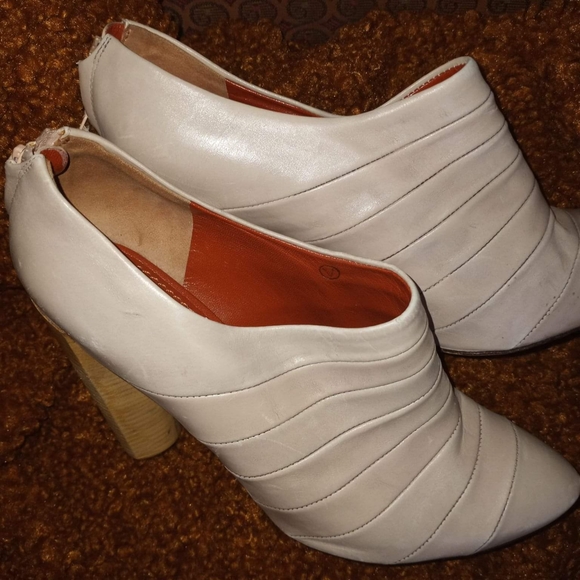 Authentic Louis Vuitton high heels shoes pre owned in pristine condition